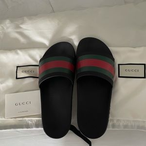 Gucci Pursuit Black Slides